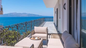 Deluxe-Suite, Balkon, eingeschrÀnkter Meerblick | Blick vom Balkon