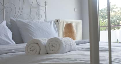 Glyfada, Modern Minimal Apartment