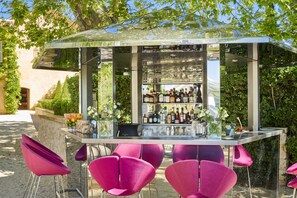 Bar (a l'allotjament)