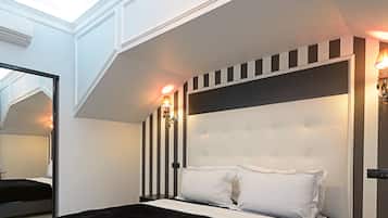 Iron/ironing board, free WiFi, bed sheets