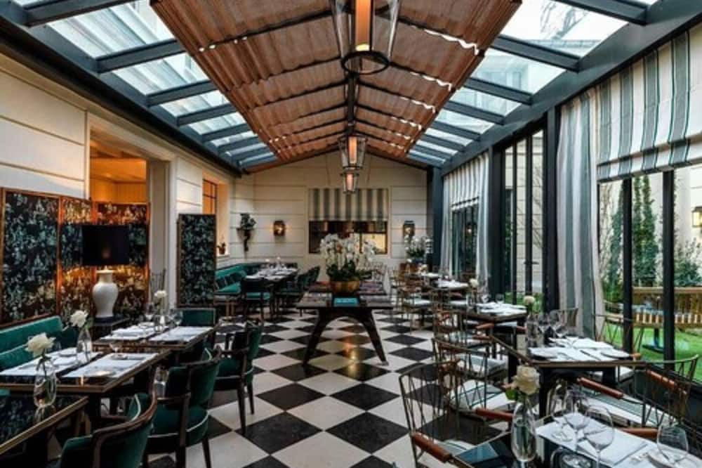 J.K. Place Paris