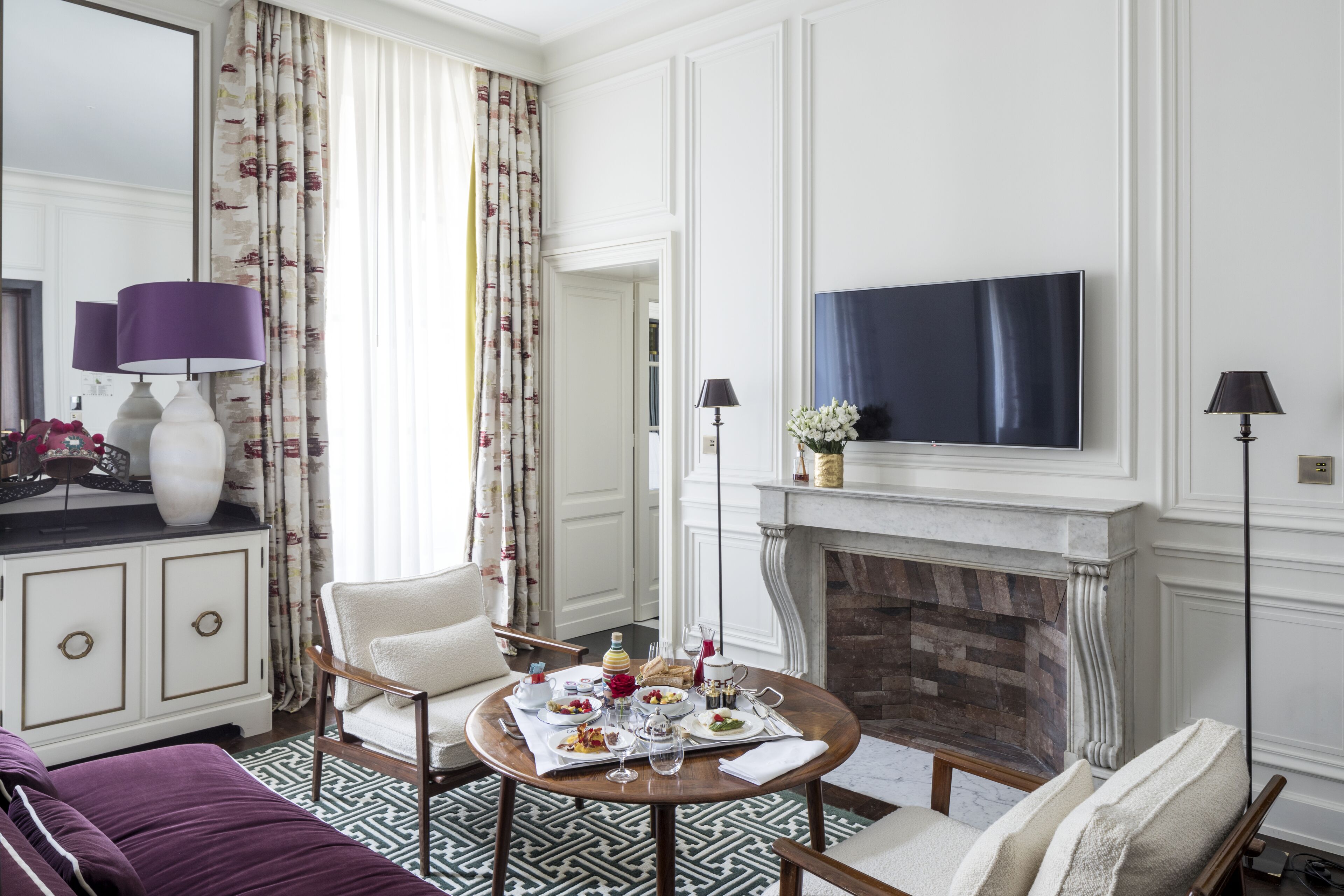 Photo - J.K. Place Paris