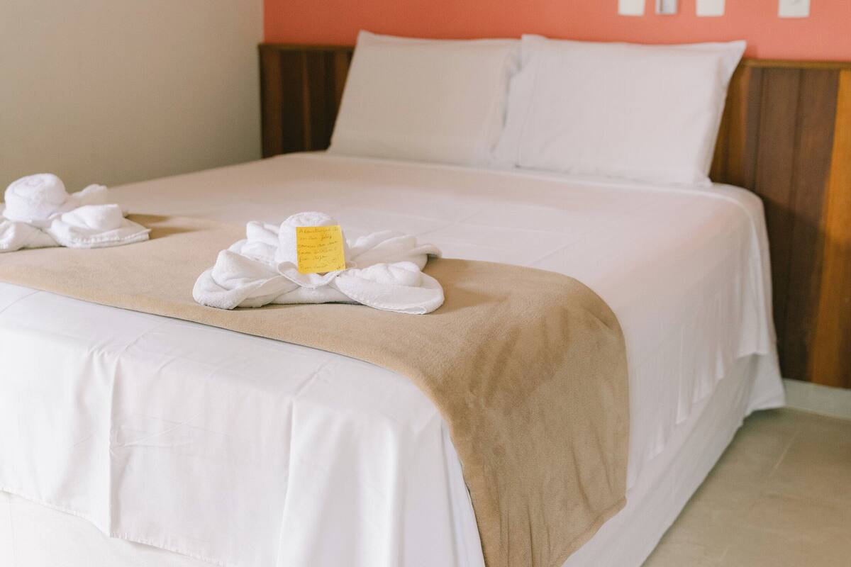 1 bedroom, hypo-allergenic bedding, minibar, laptop workspace