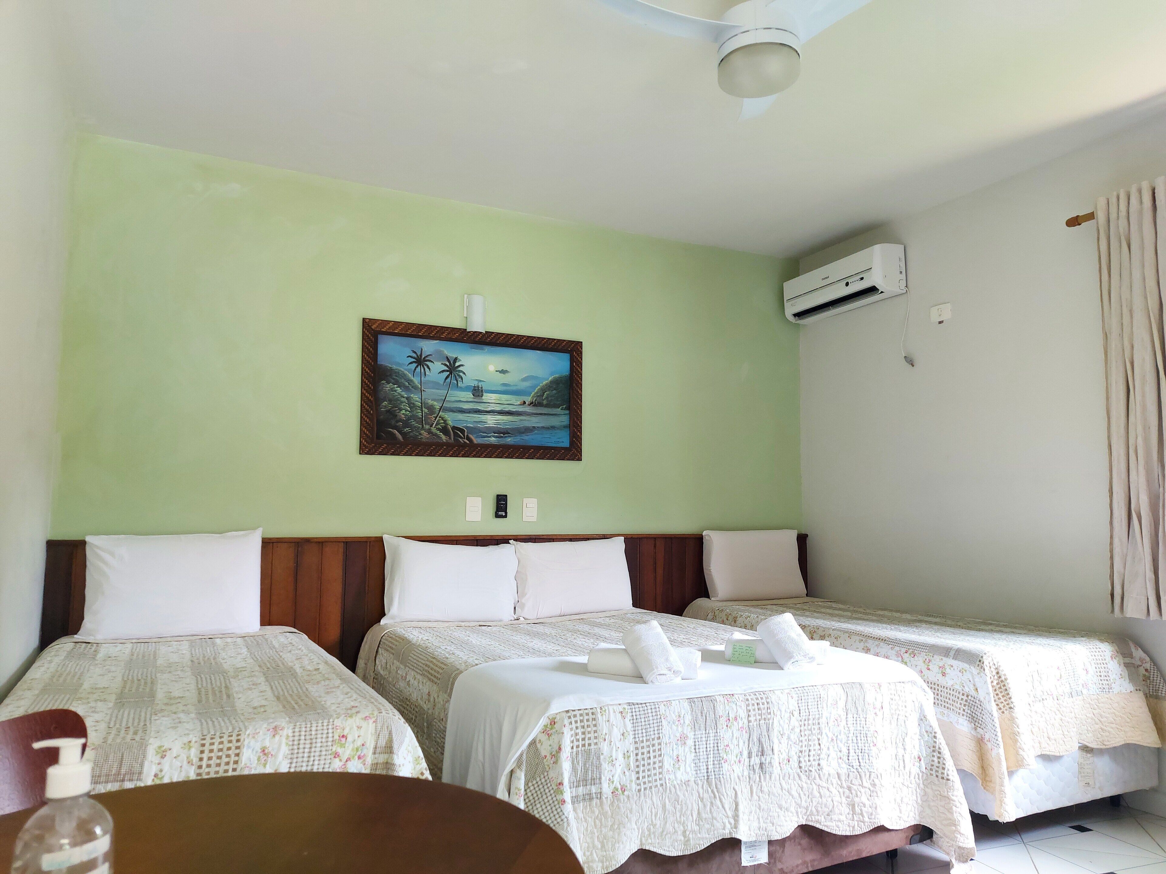 Roba de llit hipoal·lergògena i minibar 