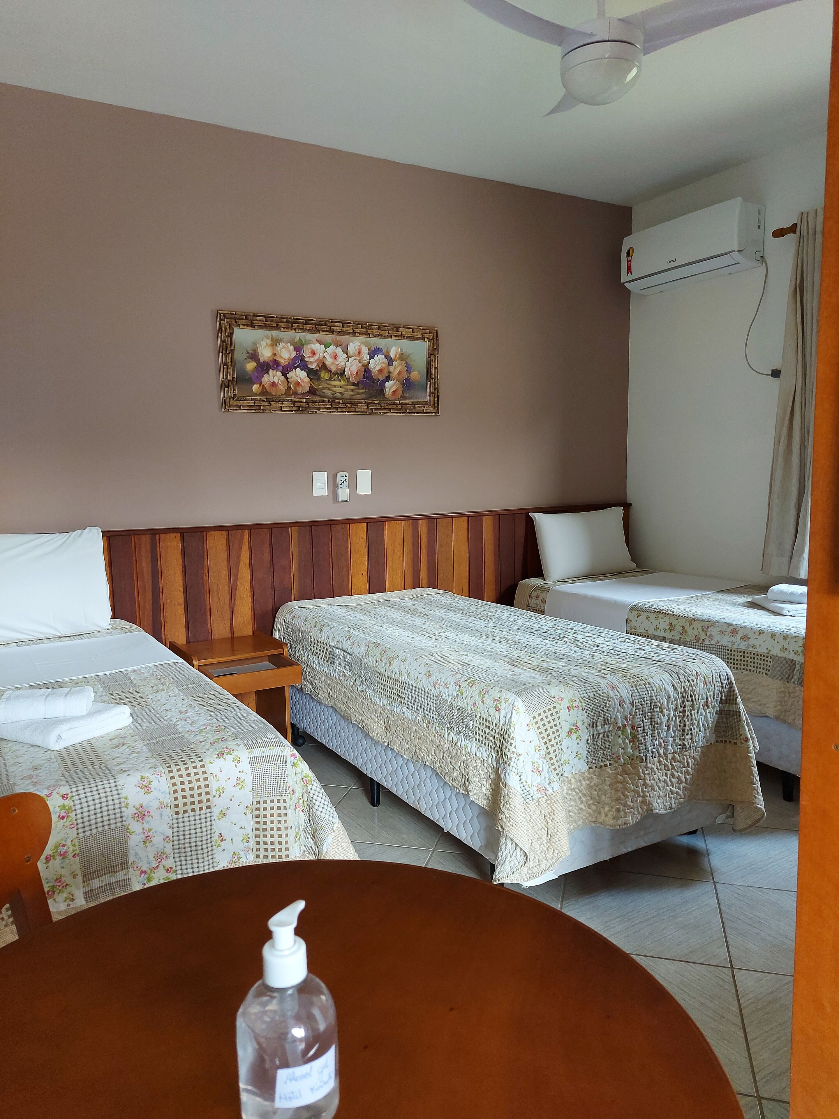triple room | 1 bedroom, hypo-allergenic bedding, minibar, laptop workspace