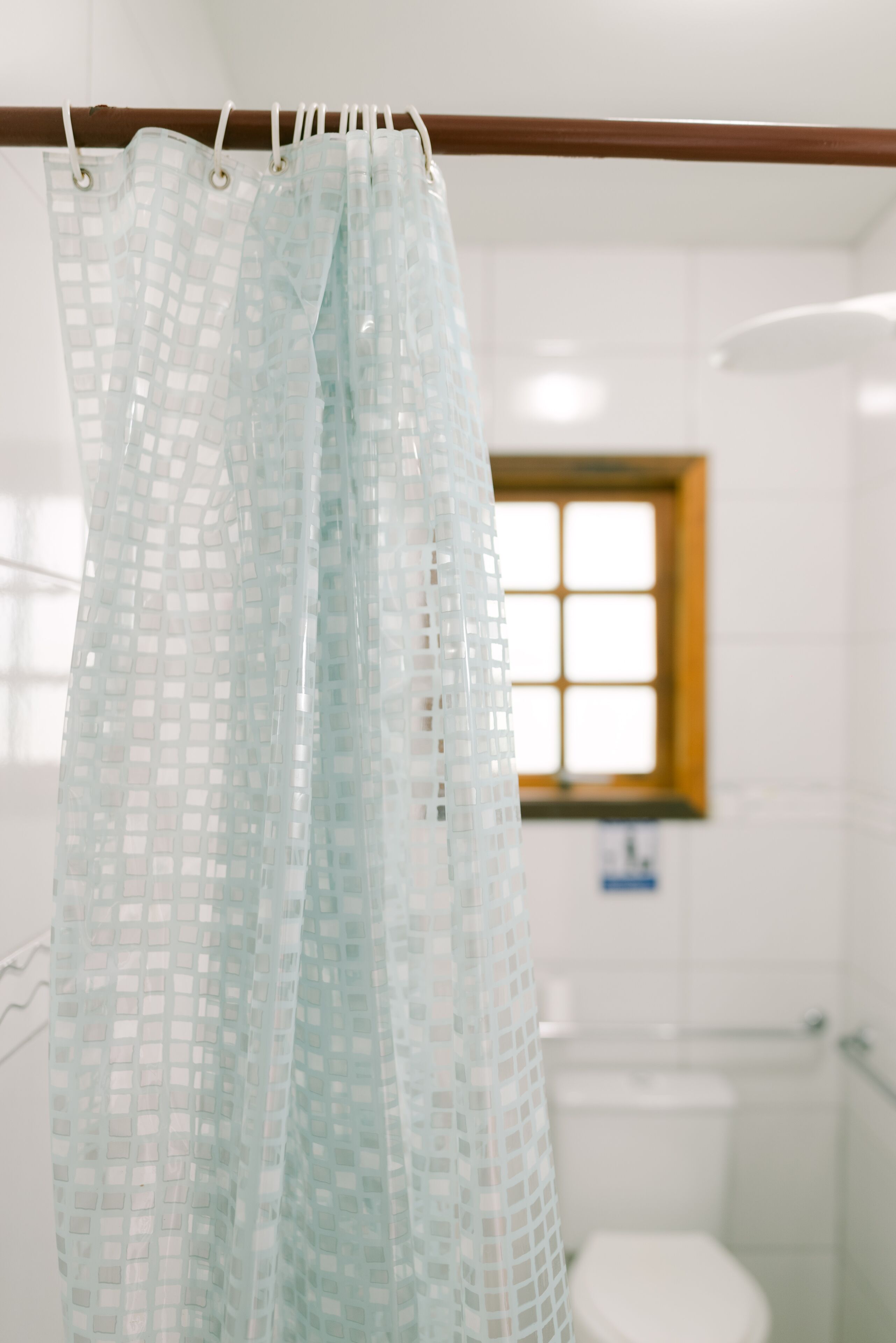 Basic Triple Room, Accessible | Bathroom