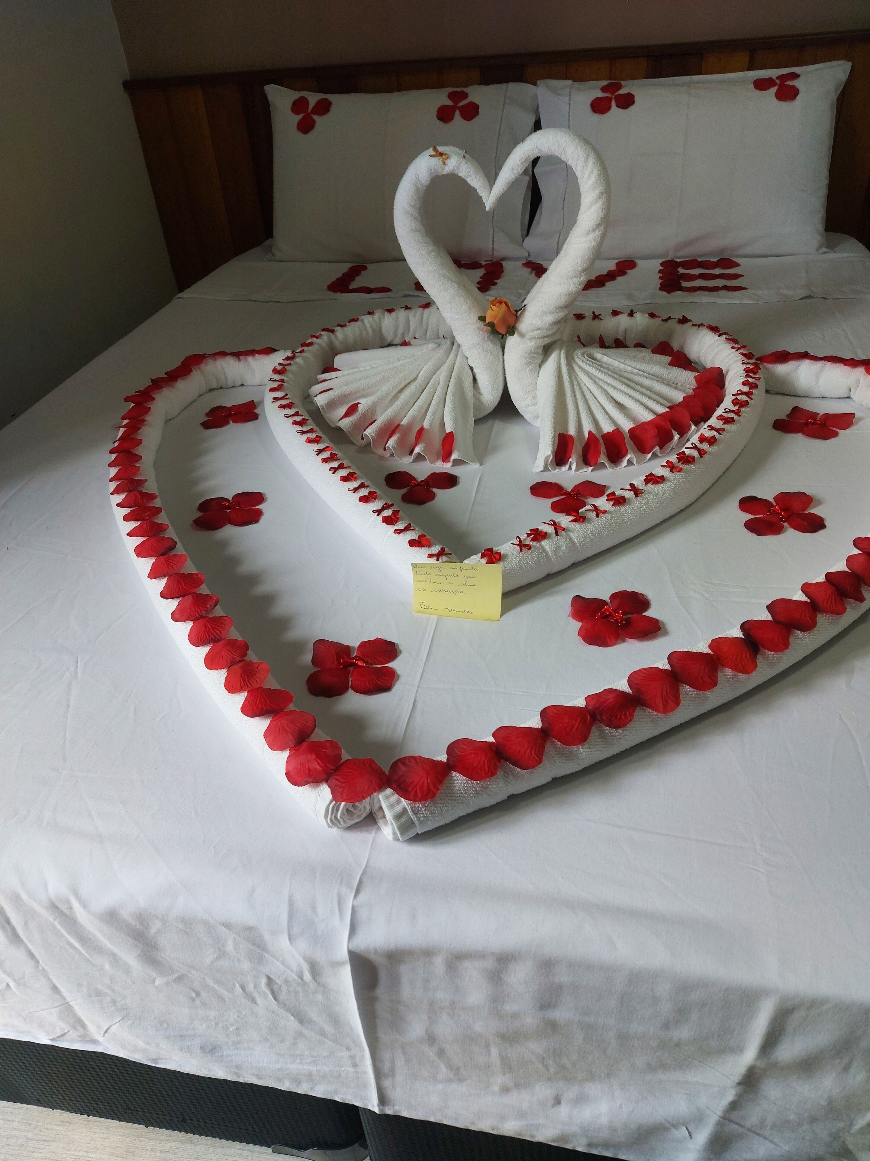 traditional twin room | 1 bedroom, hypo-allergenic bedding, minibar, laptop workspace