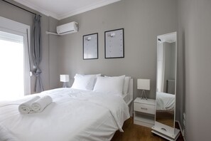Apartment | Laptop workspace, free WiFi, bed sheets - Nice Cute Apartment  in the Center of Athens (Athens)