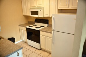 Coffee/tea maker - Swan Motel (Linden)