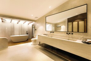 Two Bedroom Suite | Bathroom - Golden Sands Destination Resorts (Daanbantayan)
