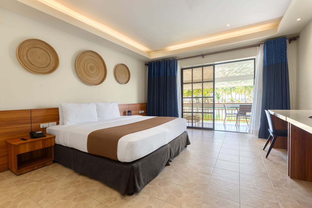 Lagoon Villa
