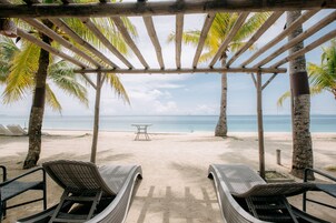 Habitación económica, 1 cama de matrimonio | Vistas al mar