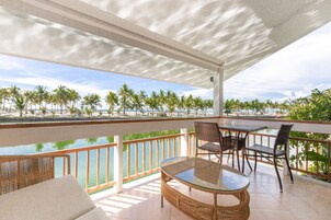 Lagoon Villa | Terrace/patio