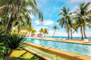 2 piscinas al aire libre