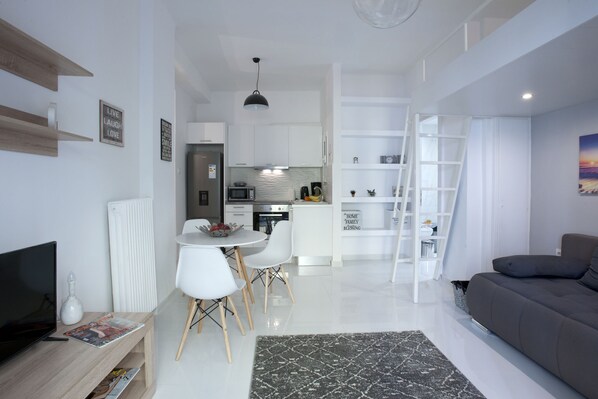 Apartment | Free WiFi, bed sheets - Victoria Square, Cozy and Stylish Apartment (Athens)