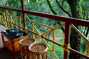 Luxury Tree House, 1 Double Bed, Private Bathroom, Mountain View | Terrace/patio