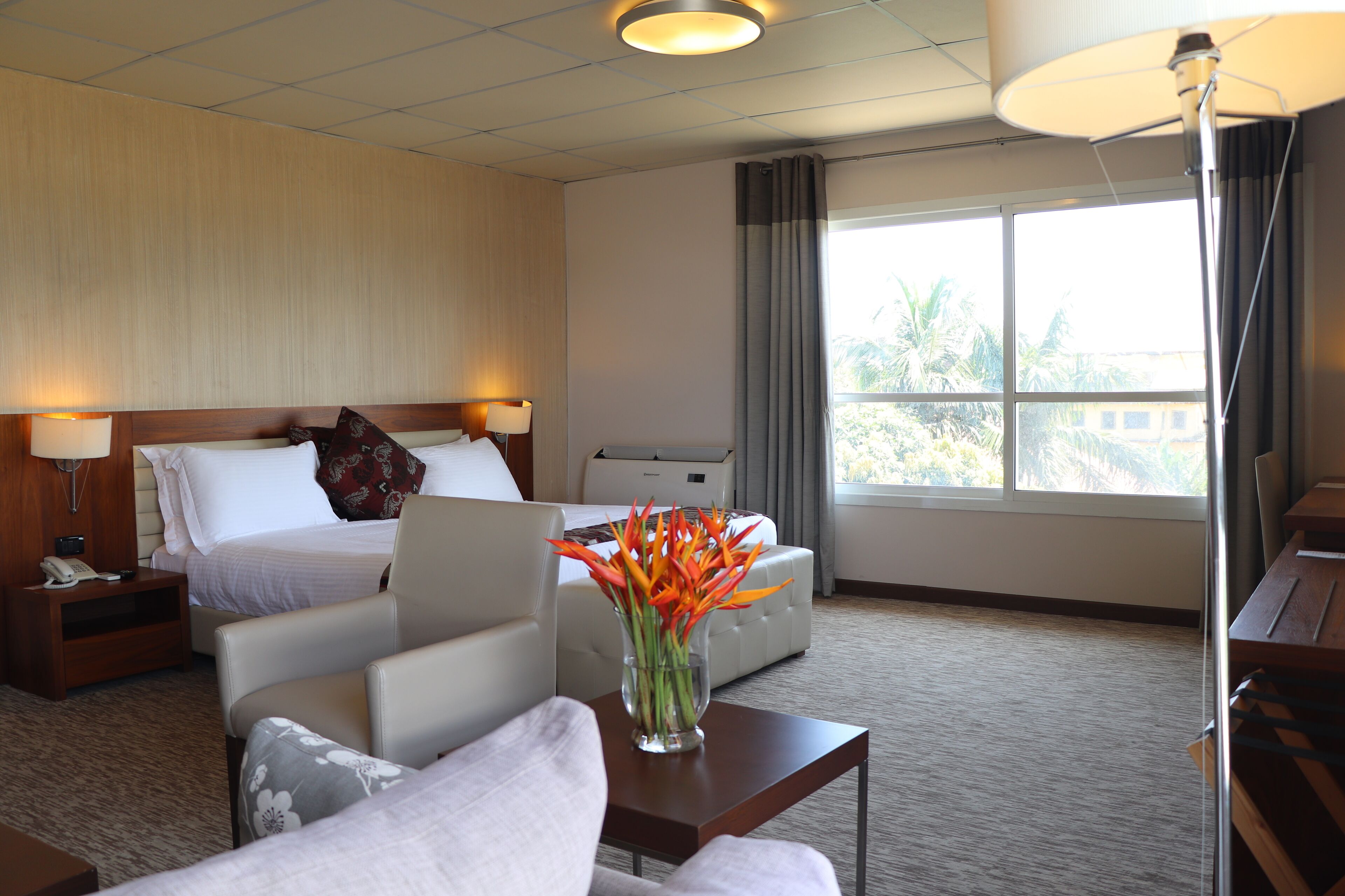 executive suite | 1 bedroom, premium bedding, down duvets, pillow-top beds