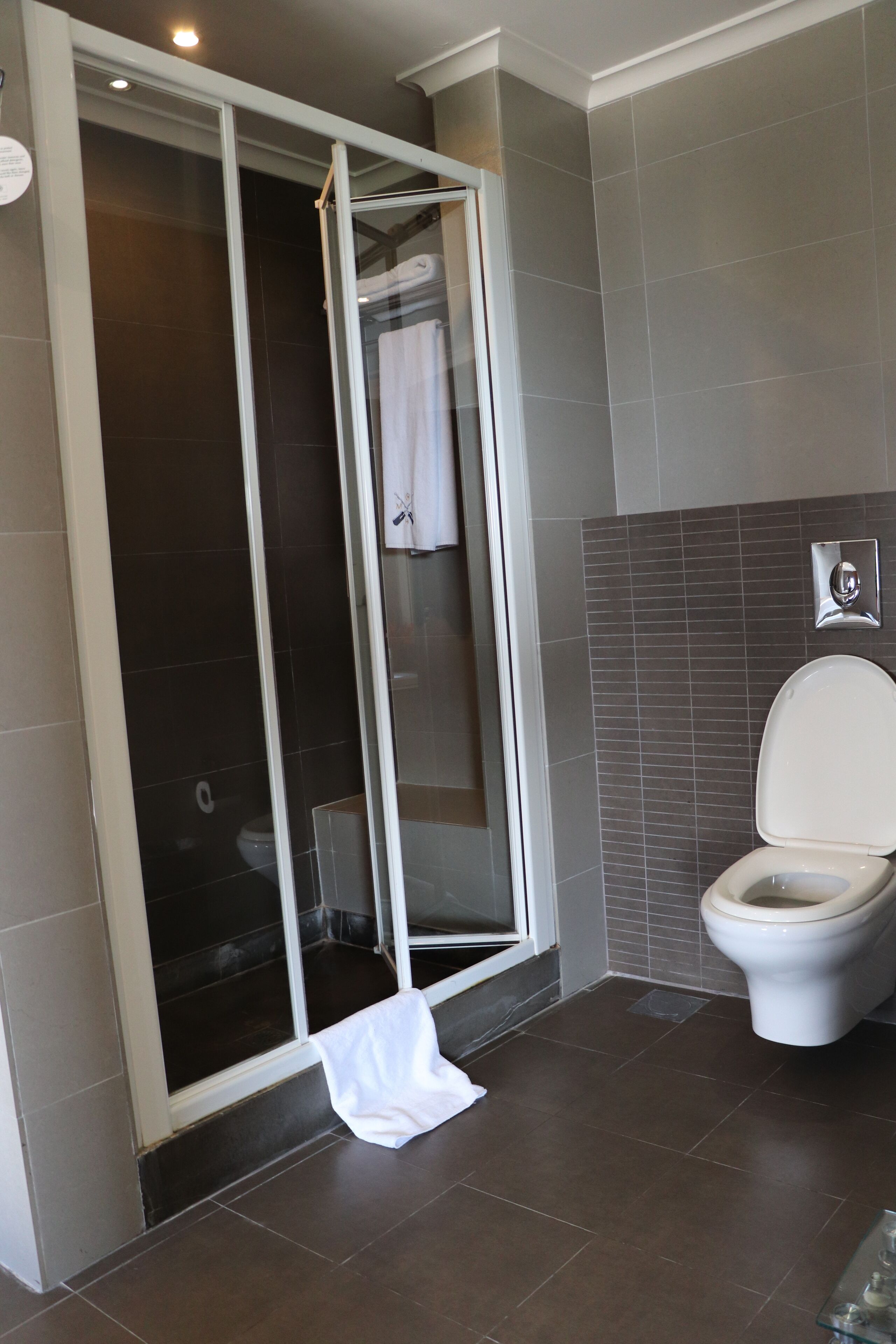 executive suite | 1 bedroom, premium bedding, down duvets, pillow-top beds