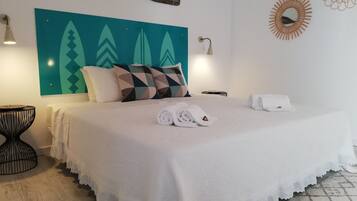 Superior suite, 1 kingsize bed, privébadkamer | Verduisterende gordijnen, geluiddichte muren