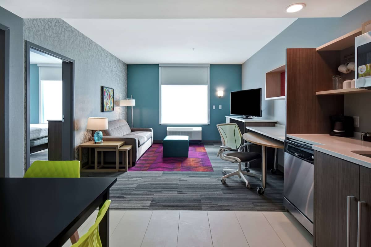 Suite, 1 King Bed, Accessible (Hearing) | In-room safe, desk, blackout drapes, soundproofing