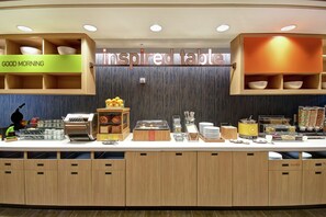 Desayuno autoservicio gratuito y diario