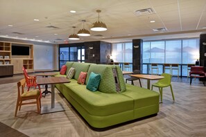 Lobby - Home2 Suites by Hilton Shreveport (Shreveport)