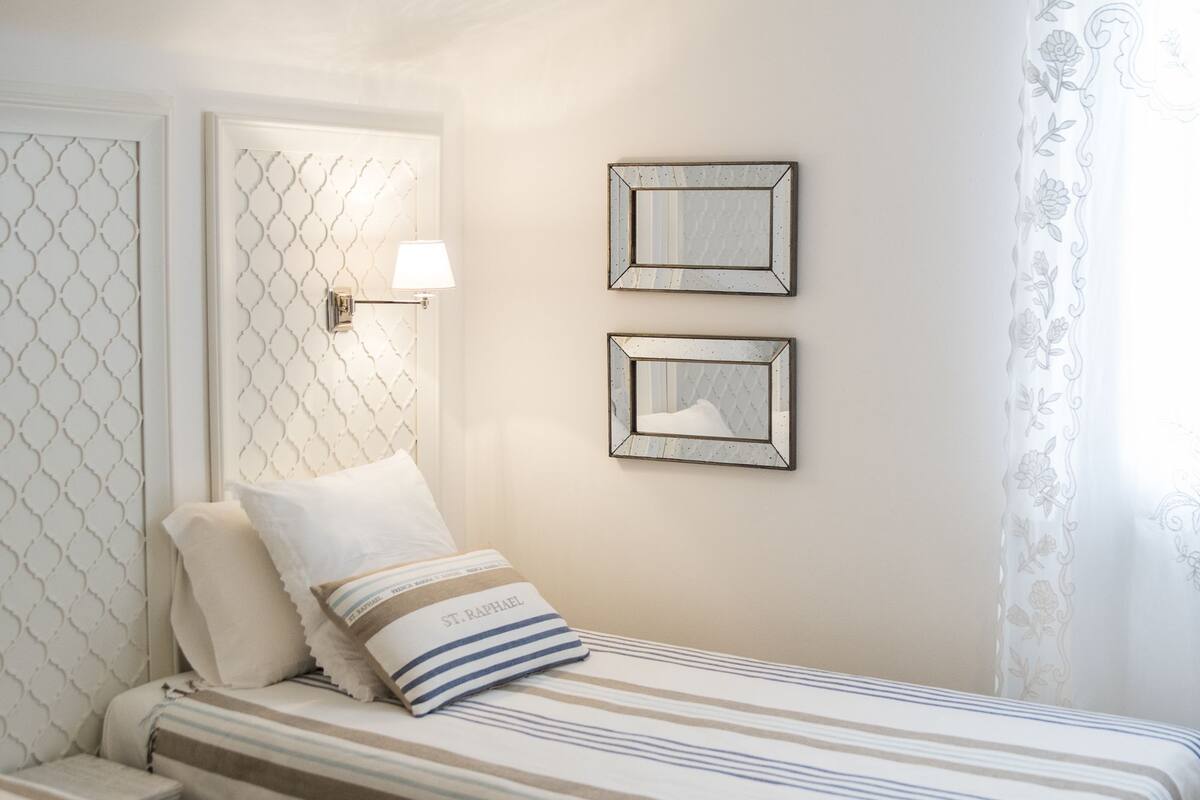 In-room safe, blackout curtains, soundproofing, free WiFi