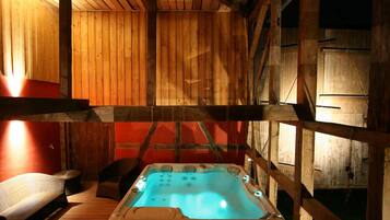 Bain à remous intérieur