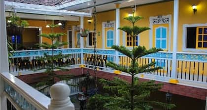 Hotel Sueño Dorado
