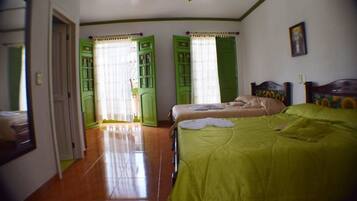 Phòng dành cho gia đình | Bộ đồ giường cao cấp, chăn bông, nệm có lớp đệm bông, minibar