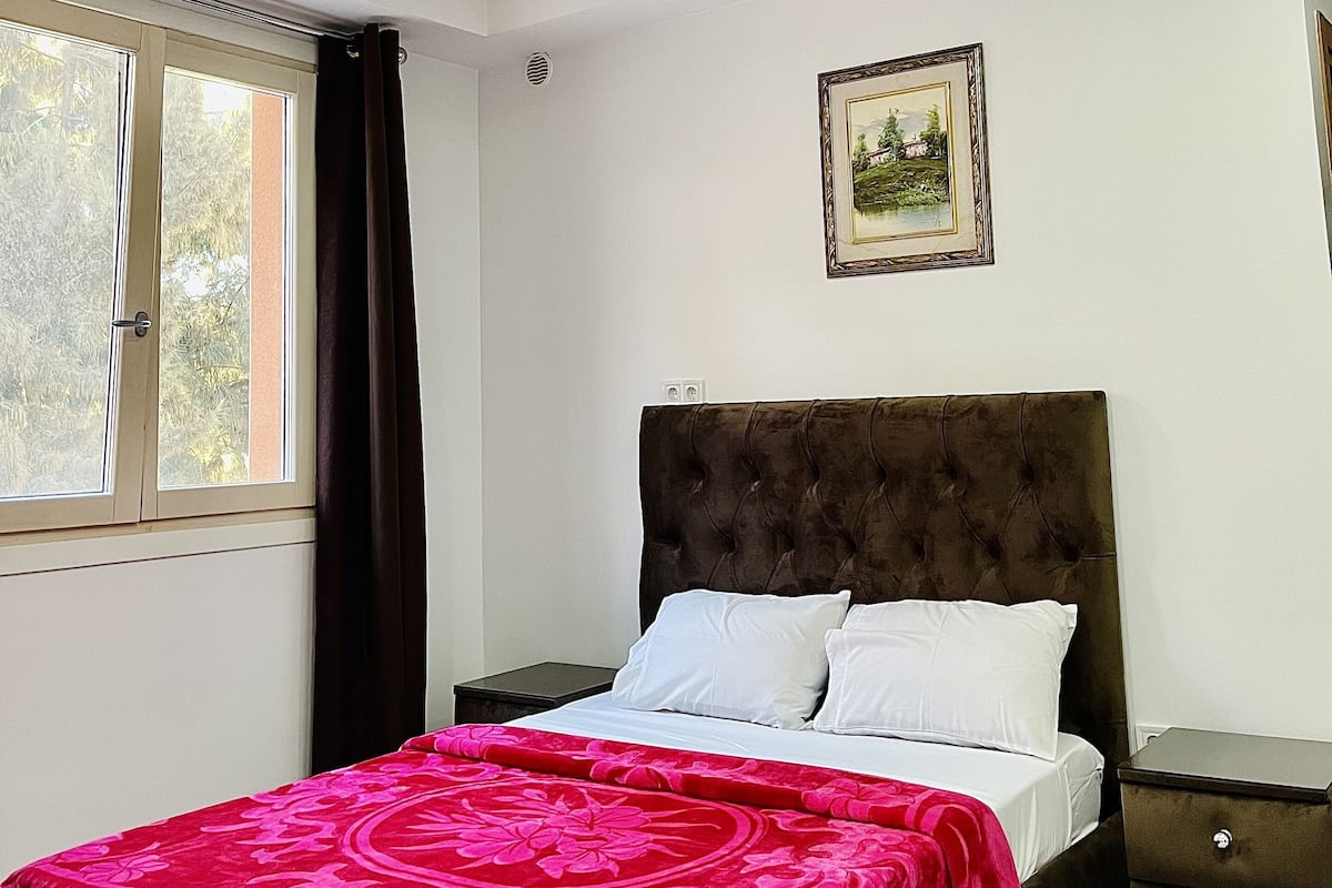Kahden hengen comfort-huone | Minibaari, työpöytä, kannettavalle tietokoneelle sopiva työtila