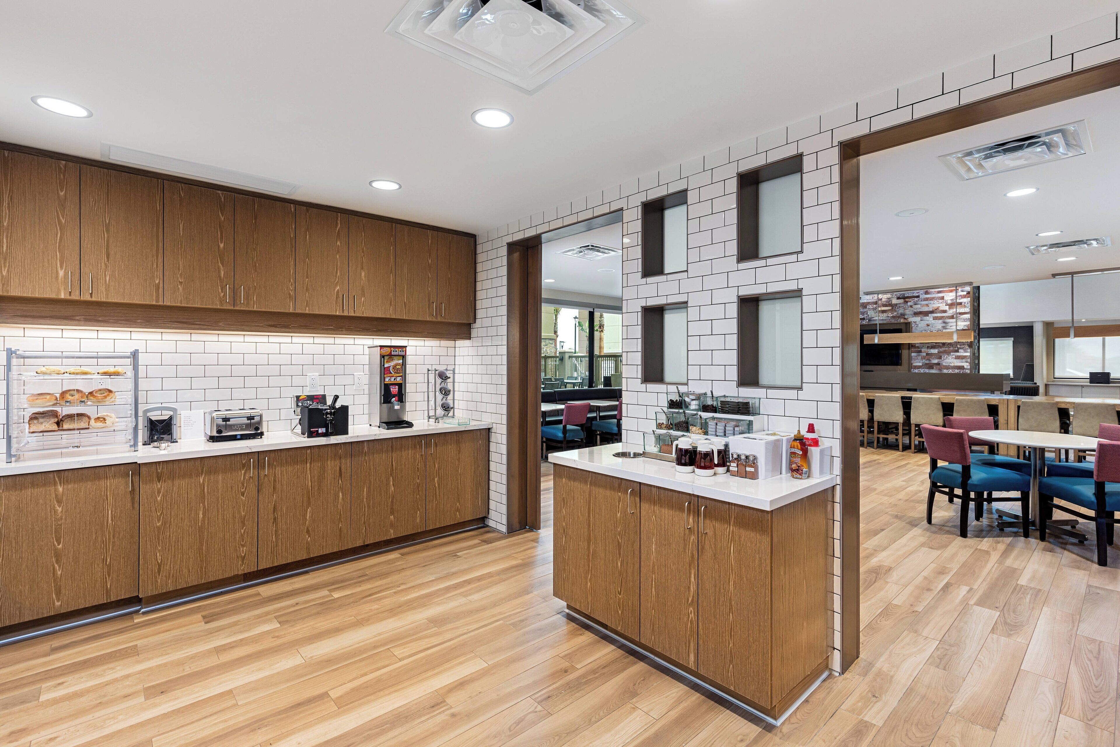 free daily continental breakfast