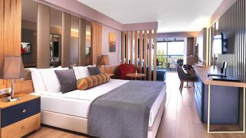 Superior Room, 1 Bedroom | Minibar, in-room safe, desk, blackout curtains