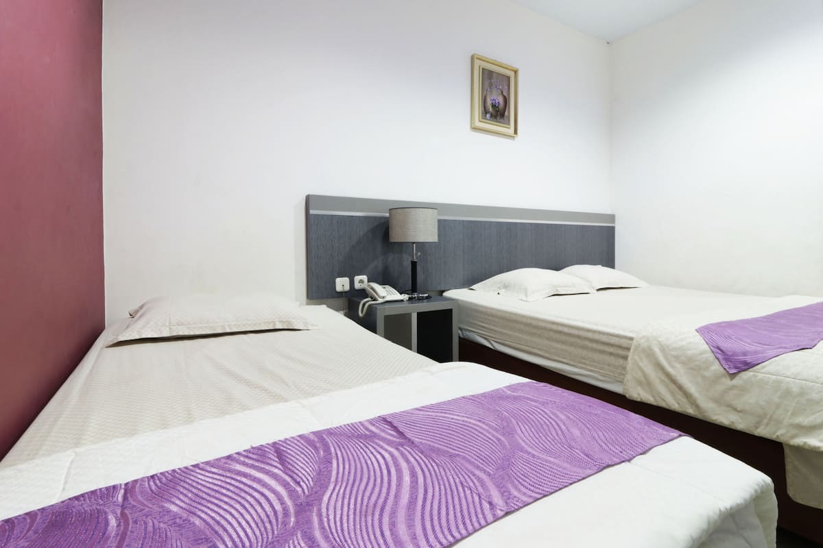 Family Room | Free WiFi, bed sheets