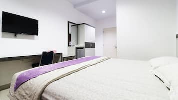 Free WiFi, bed sheets