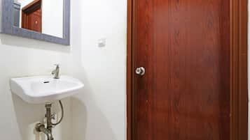 Standard Room | Bathroom | Shower, towels, toilet paper