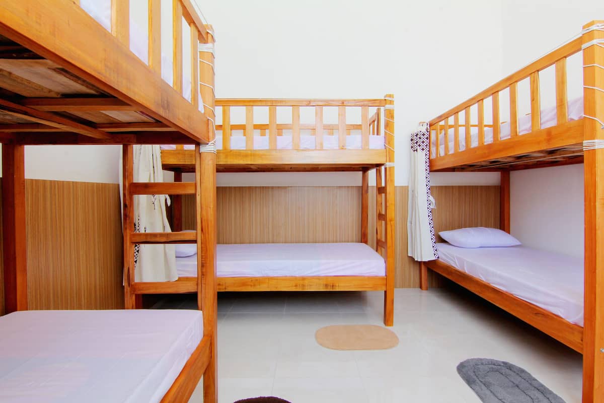 Dormitory with Private Bathroom -  Female | WiFi (free)