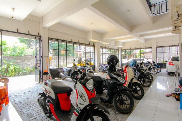 Terrace/patio - JJ House Wahid Hasyim (Depok)