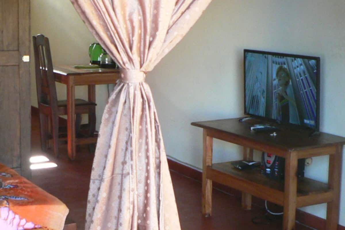 Appartement, 2 chambres | Aire de séjour | Téléviseur à écran plat