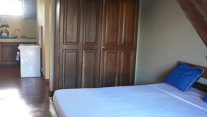 Caja de seguridad en la habitación y cortinas blackout 