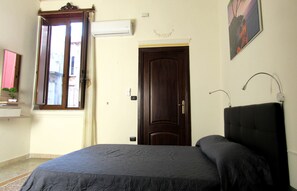 أغطية فراش متميزة وألحفة محشوة بالريش وأسرّة بطبقة علوية مريحة