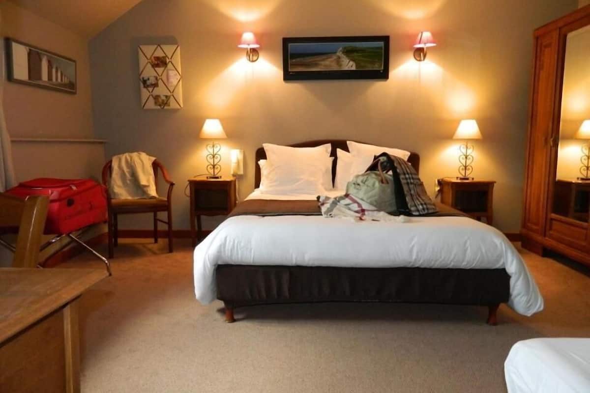 in-room safe, individually decorated, individually furnished