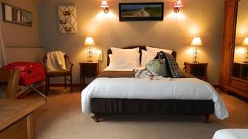 VÀrdeförvaringsskÄp pÄ rummet, individuell inredning och unika möbler