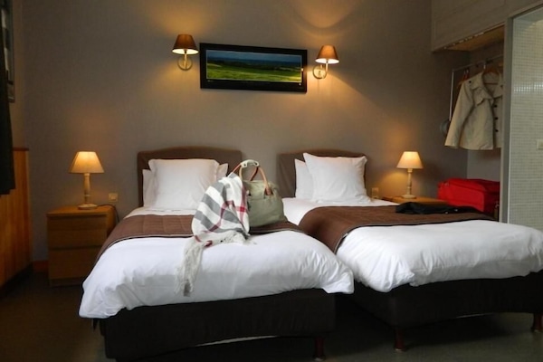 Cofres nos quartos, individualmente decorados