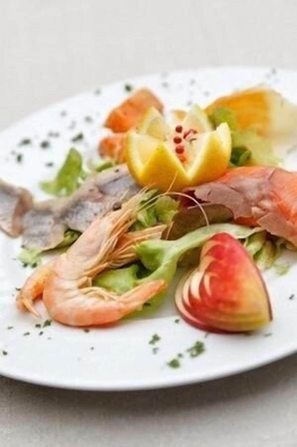 lunch and dinner served, french cuisine