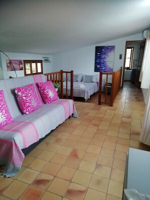 6 chambres, fer et planche à repasser, Wi-Fi, literie fournie