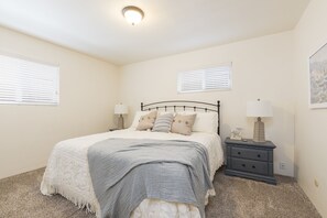 2 habitaciones, tabla de planchar con plancha y wifi gratis 