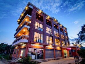 Front of property - evening/night - Inle Strand Hotel (Nyaungshwe)