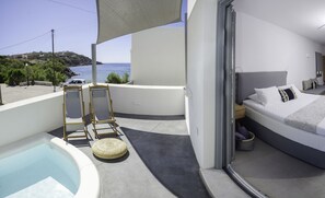 Stúdíósvíta fyrir fjölskyldur - nuddbaðker - sjávarsýn (202) | Einkanuddbaðkar