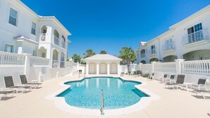 Biệt thự, nhiều giường (Villas Of Ocean Gate I - 353) | Hồ bơi | Hồ bơi ngoài trời 